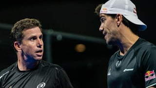 Juan Lebrón da un duro palo y señala a Paquito Navarro 