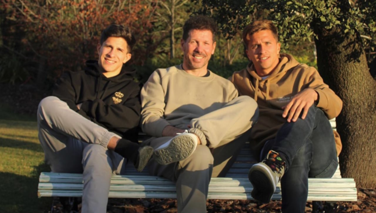 Gianluca Simeone paga su cláusula y se va