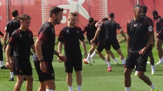 El técnico del Sevilla se despide de sus fichajes y anuncia dos serias dudas para Valencia
