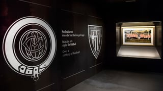 El escudo del Athletic Club escondido en la torre de un pueblo de Extremadura