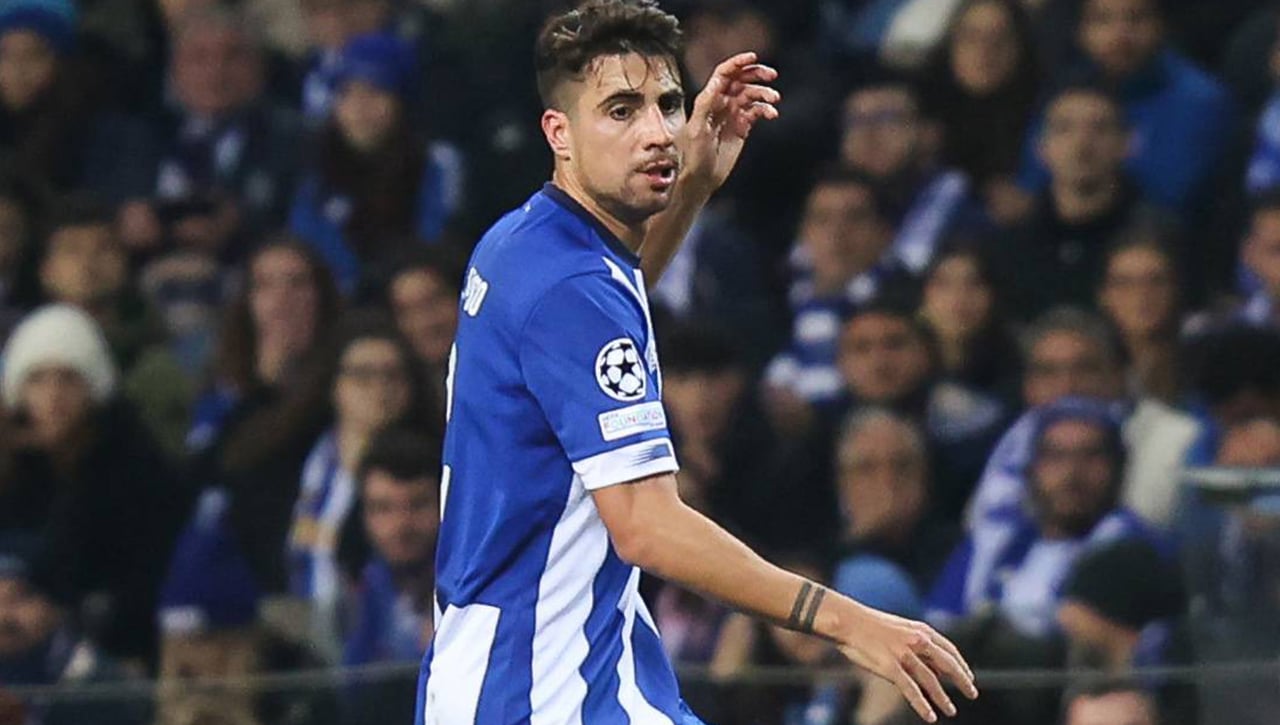 Acuerdo con el central elegido para completar la defensa sevillista  