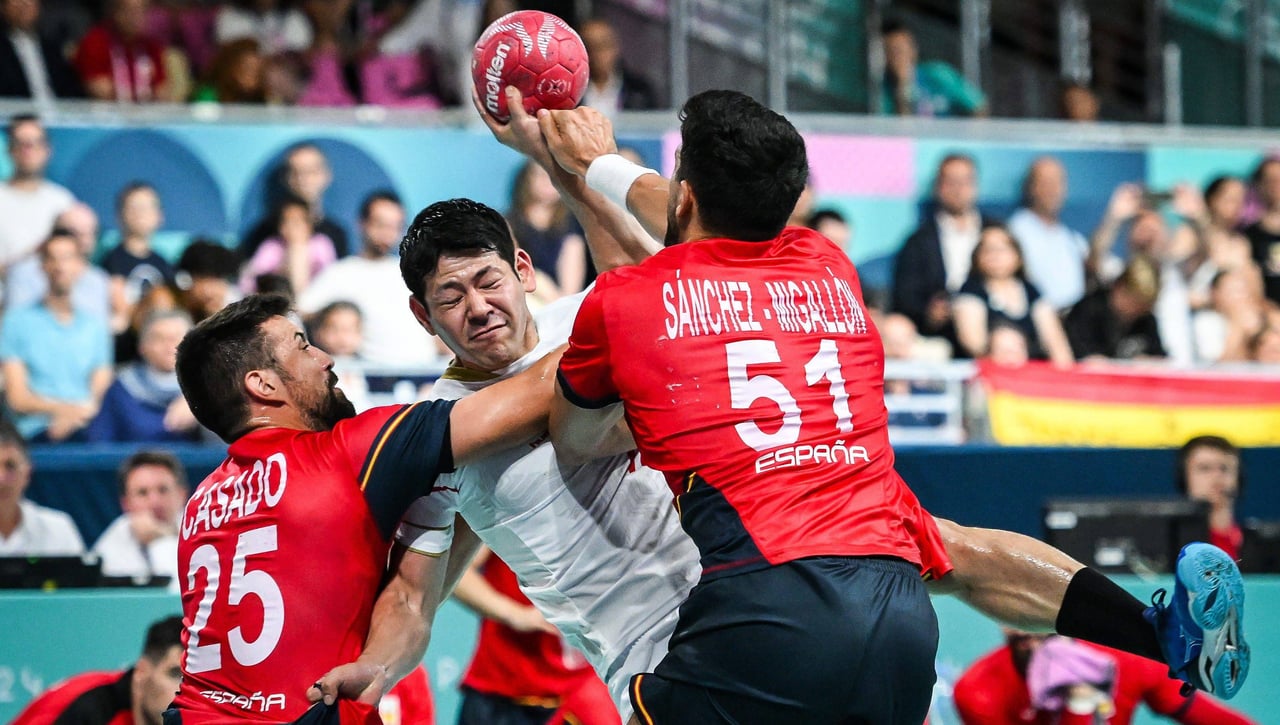 Los Hispanos se redimen a costa de Japón