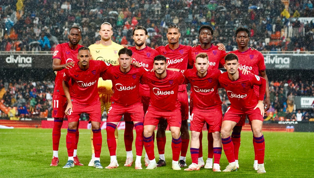 Puntos uno a uno del Sevilla FC en su visita en LaLiga EA Sports al Valencia CF: Nyland sostiene lo insostenible