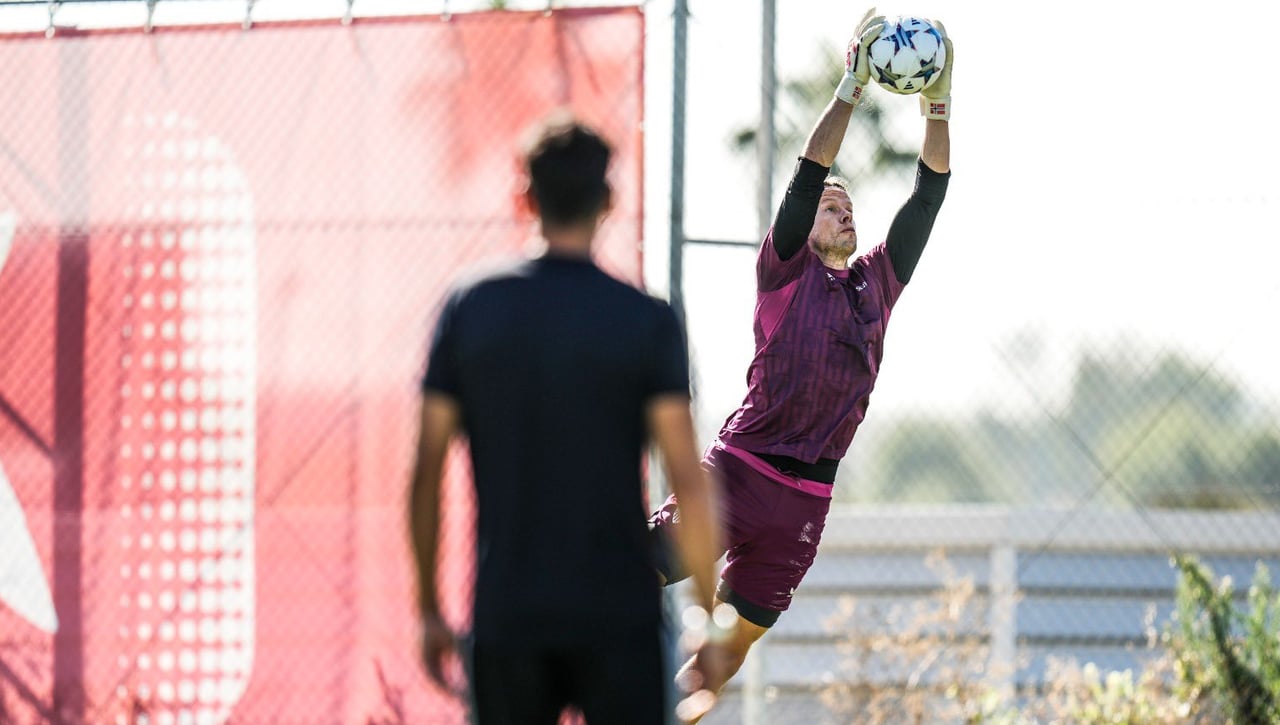 La lista de convocados por Mendilibar y Haise para el debut en Champions