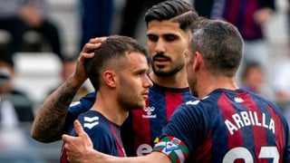 El Zaragoza adelanta al Cádiz por una oportunidad de mercado 