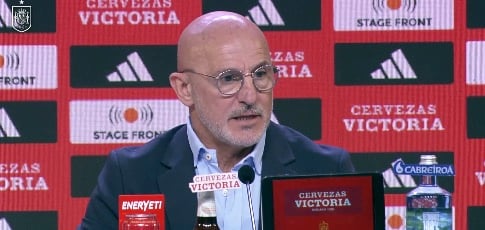 De la Fuente pasa de Pedro Rocha, Del Bosque...