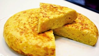 Los españoles opinan: ¿tortilla hecha o poco hecha? ¿Con o sin cebolla?