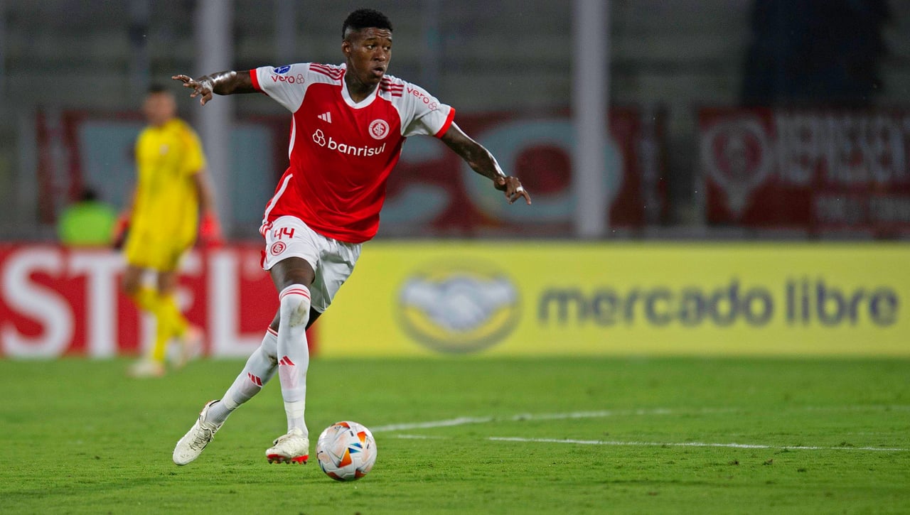 El Betis avanza en las conversaciones con el central deseado