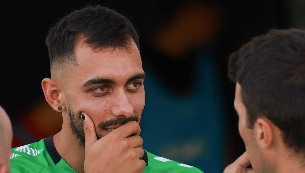 Borja Iglesias, "atravesado" y con billete de vuelta