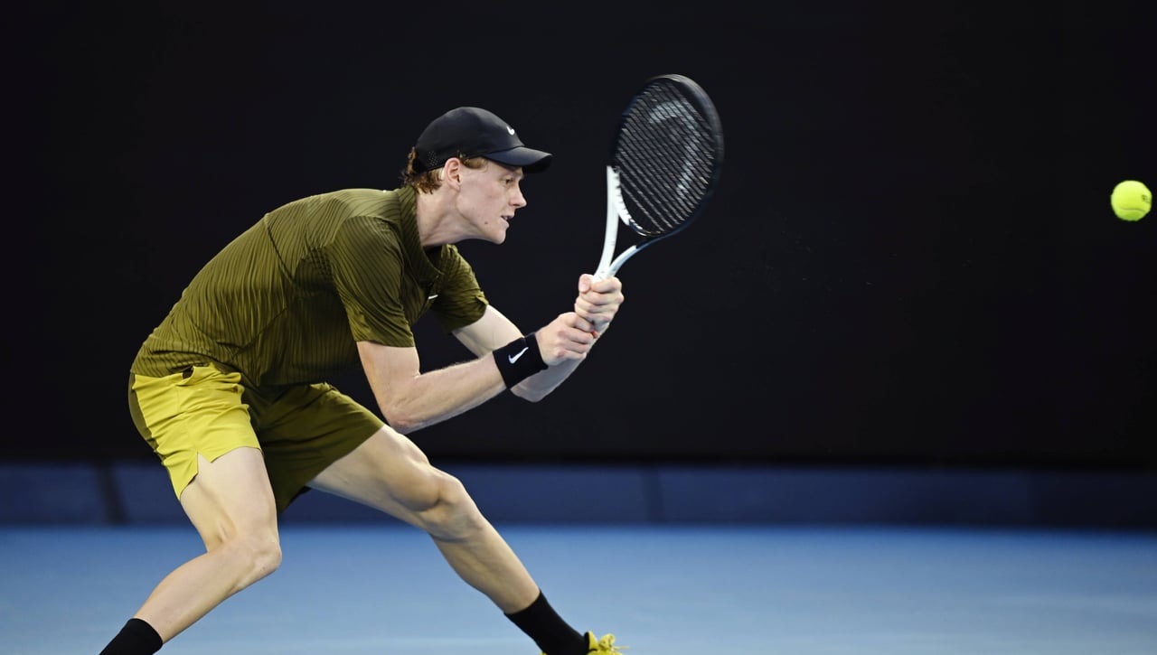 Jannik Sinner pasa como un huracán por la segunda ronda y confirma tres años sin perder en Melbourne