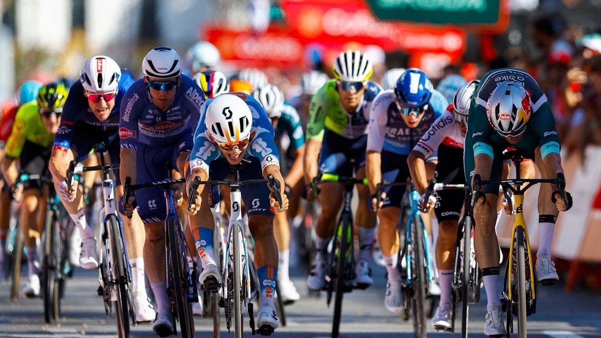 Wout Van Aert se reencuentra con sus demonios en Sevilla