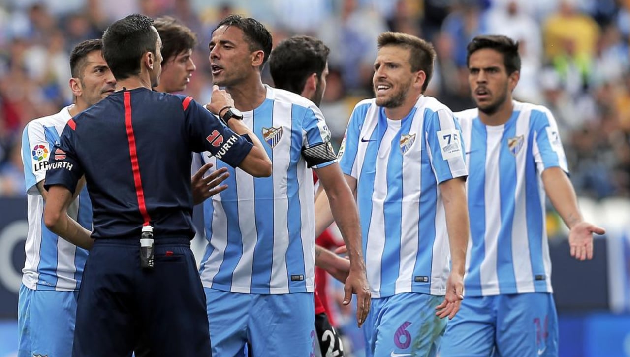 "Me veo como entrenador. Si el Málaga me necesita en un puesto, encantado"