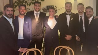 Pezzella dice 'Sí, quiero' con Guido Rodríguez como testigo