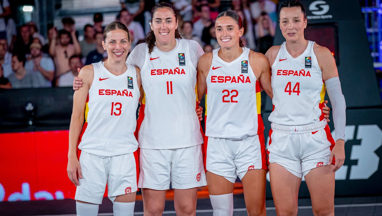 España arrasa y ya solo queda Francia