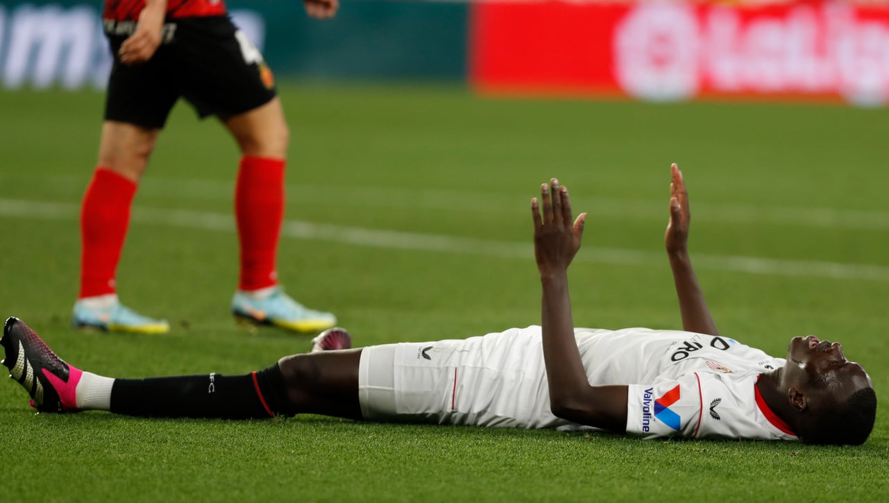 A Sampaoli se le heló la sonrisa al llegar al vestuario