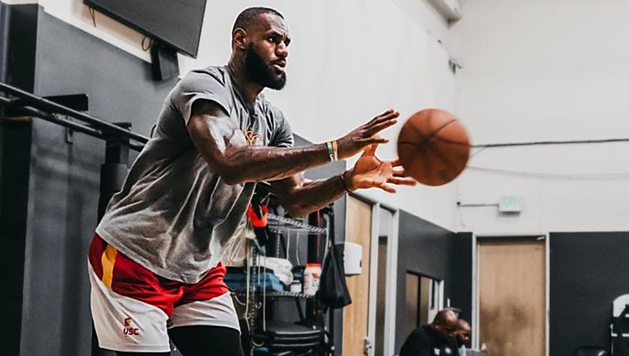 Enfadan a LeBron James y este responde