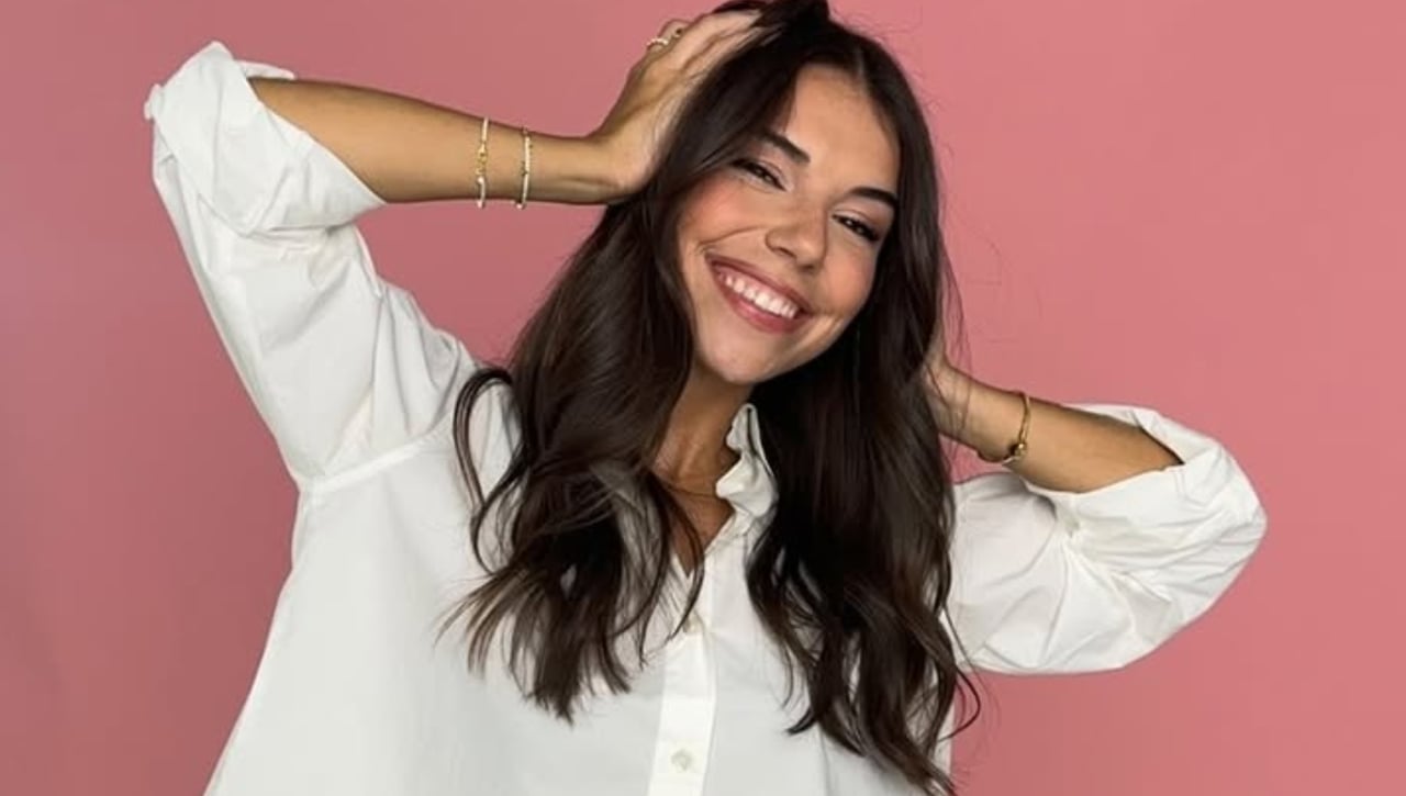 Elena Gortari se pasa de tono en la Feria de Sevilla