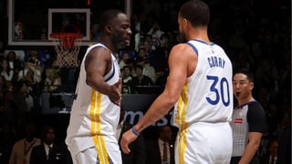 El vestuario de los Warriors salta por los aires y Stephen Curry da la puntilla con su tiempo de baja