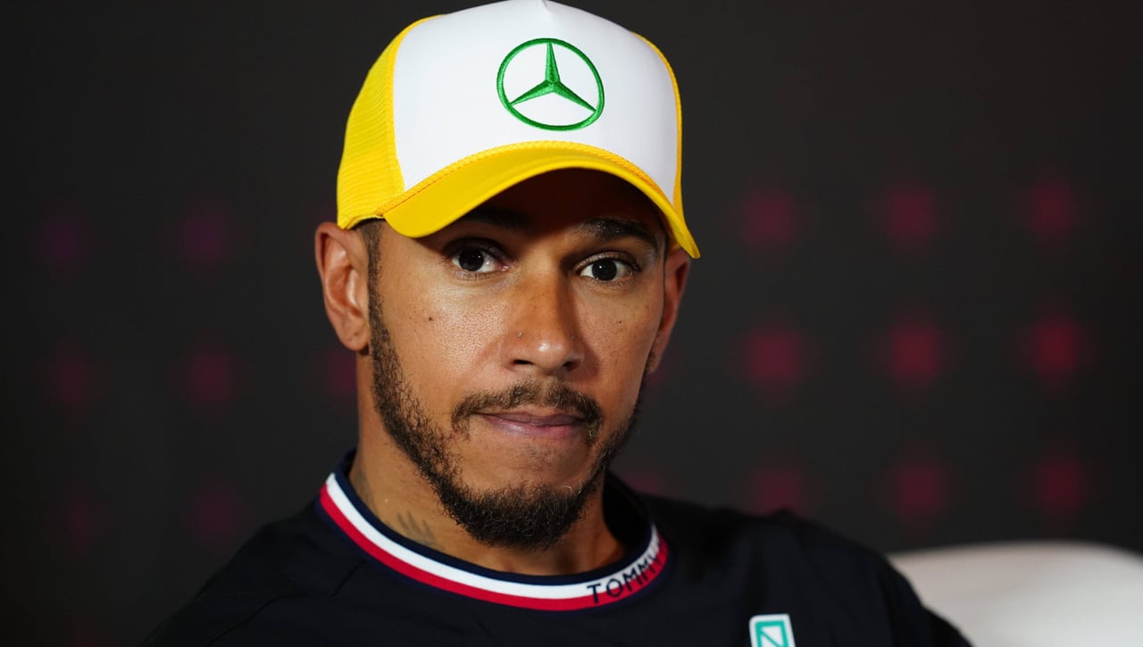 Amenazan con la retirada de Hamilton