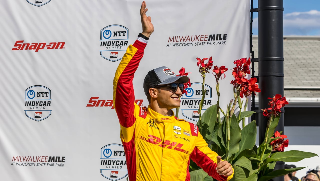 Álex Palou recibe un duro golpe en Milwaukee