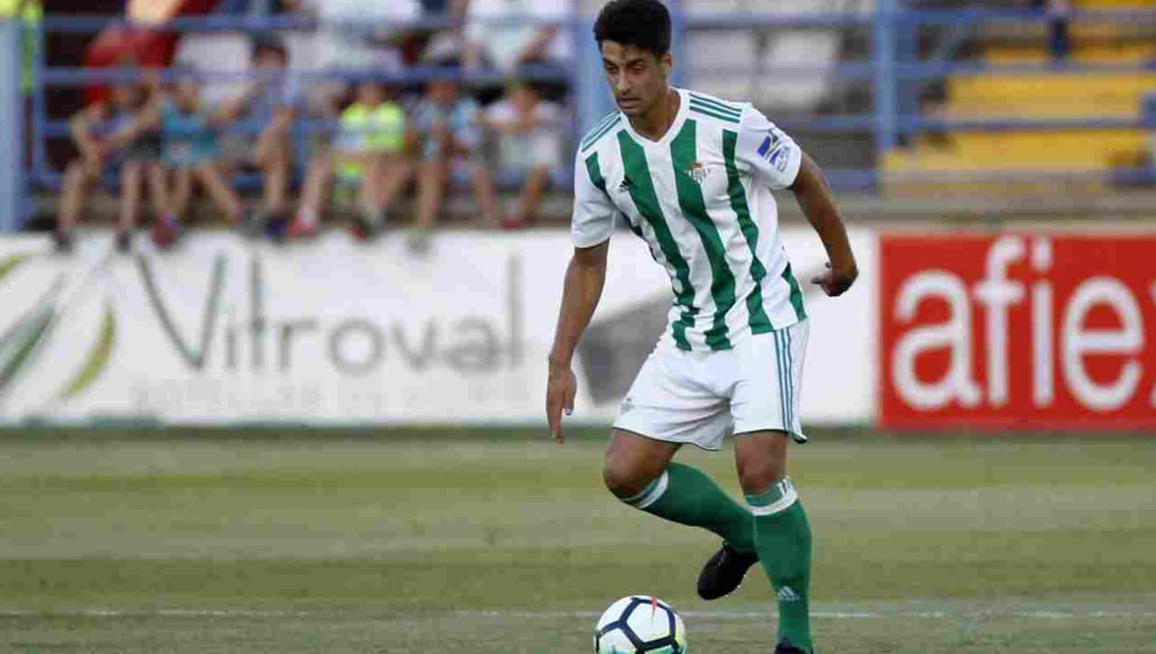 De la Hoz ensalza su pasado bético y confía en las armas del Almería