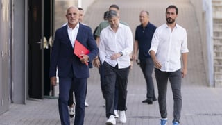 Vuelven a colocar a Luis de la Fuente en el centro de la diana