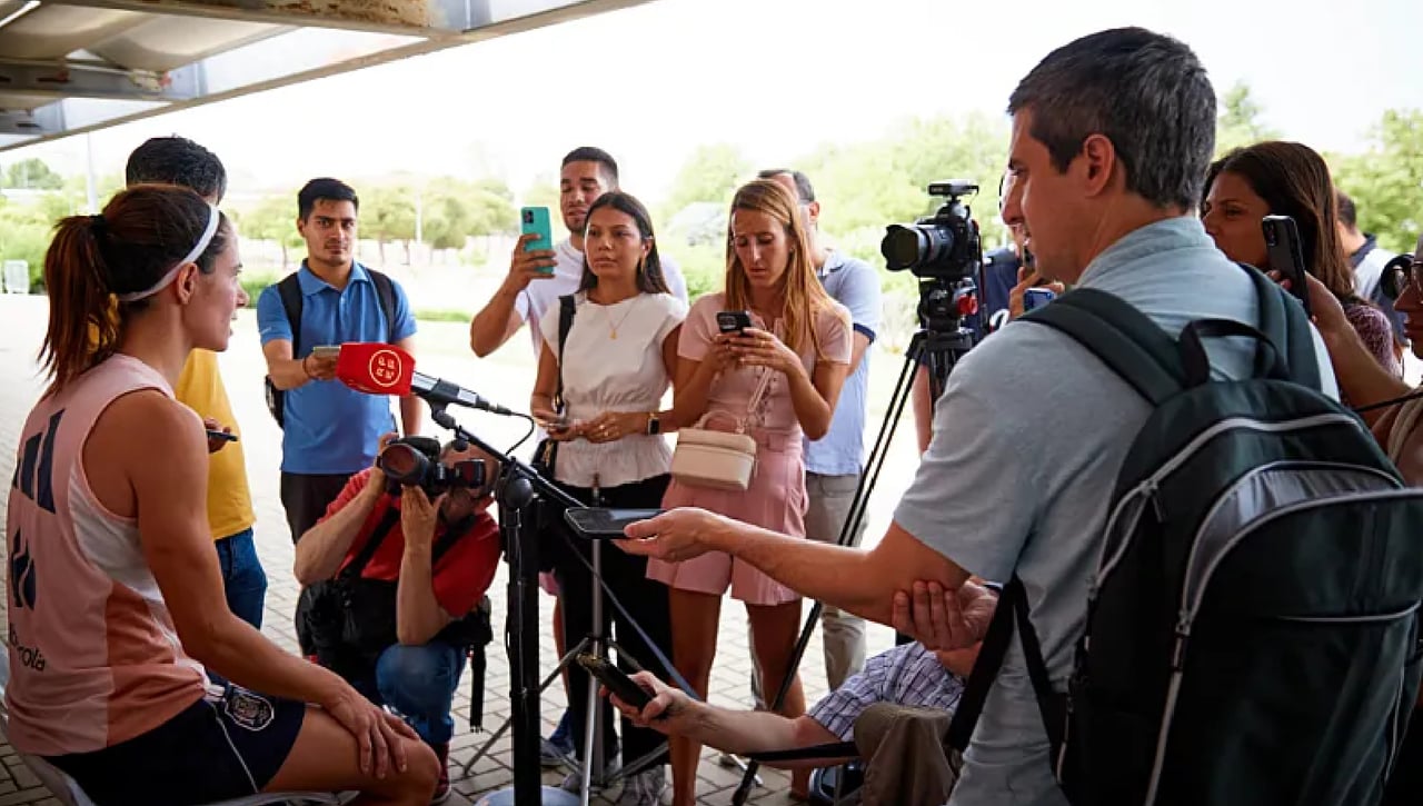 "Hay grandes selecciones y hay que respetarlas, pero es cierto que somos una de las favoritas"