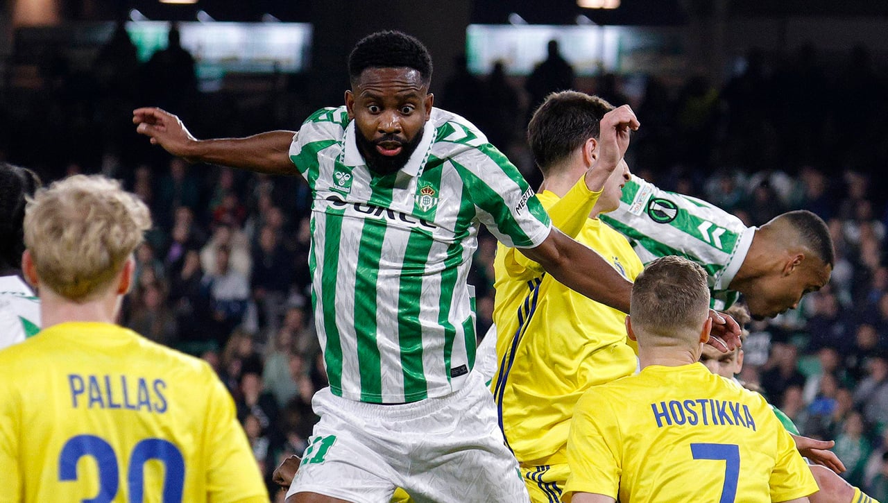 Puerta abierta para Bakambu en el Betis