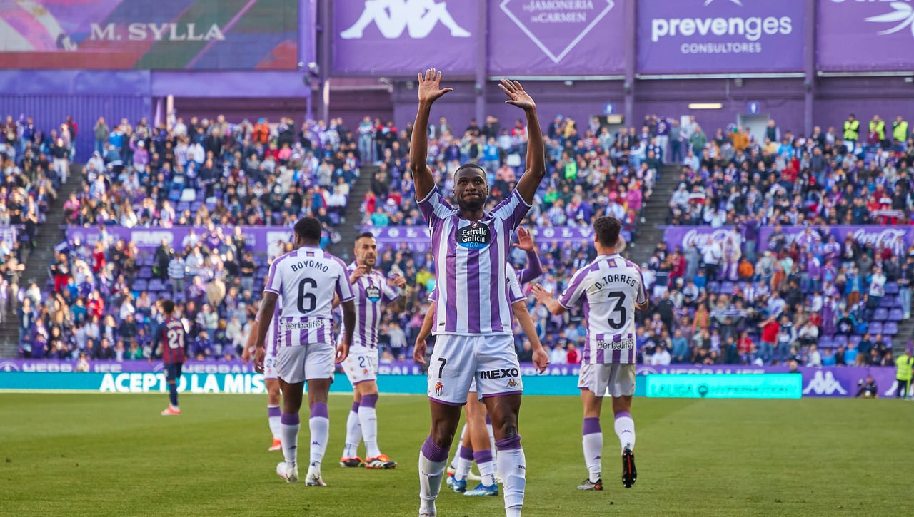 El Real Valladolid celebra sus 96 años entre alegrías y dudas