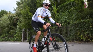 Juan Ayuso lo deja por problemas de salud