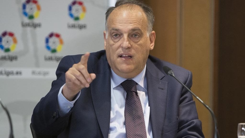 Tebas no se corta al hablar de Florentino, su reelección, los fichajes del Barça o la tecnología de gol 