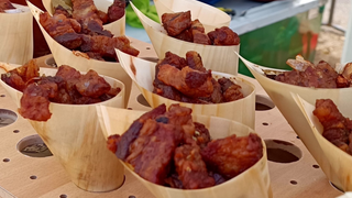 Sevilla vuelve a saborear el Festival del Chicharrón