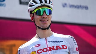 El equipo Movistar y Juan Ayuso se ponen de acuerdo