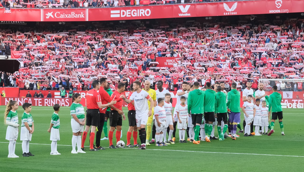 "El Betis va más rápido que el Sevilla, pero les hemos hecho perder el tiempo"