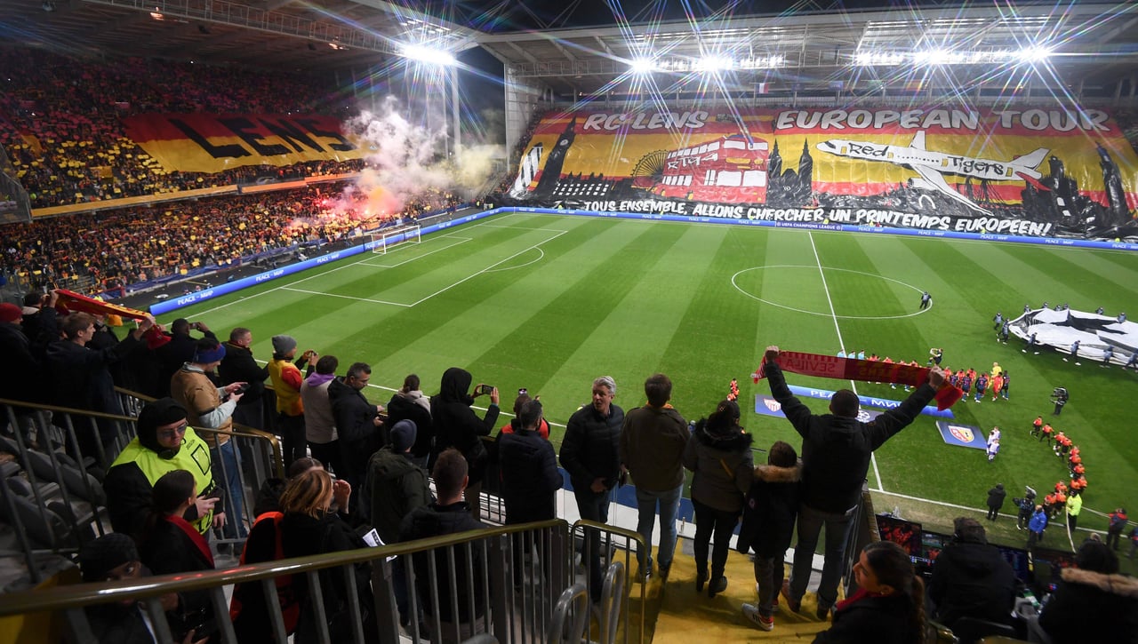 El bonito gesto de la afición del Lens con la del Sevilla