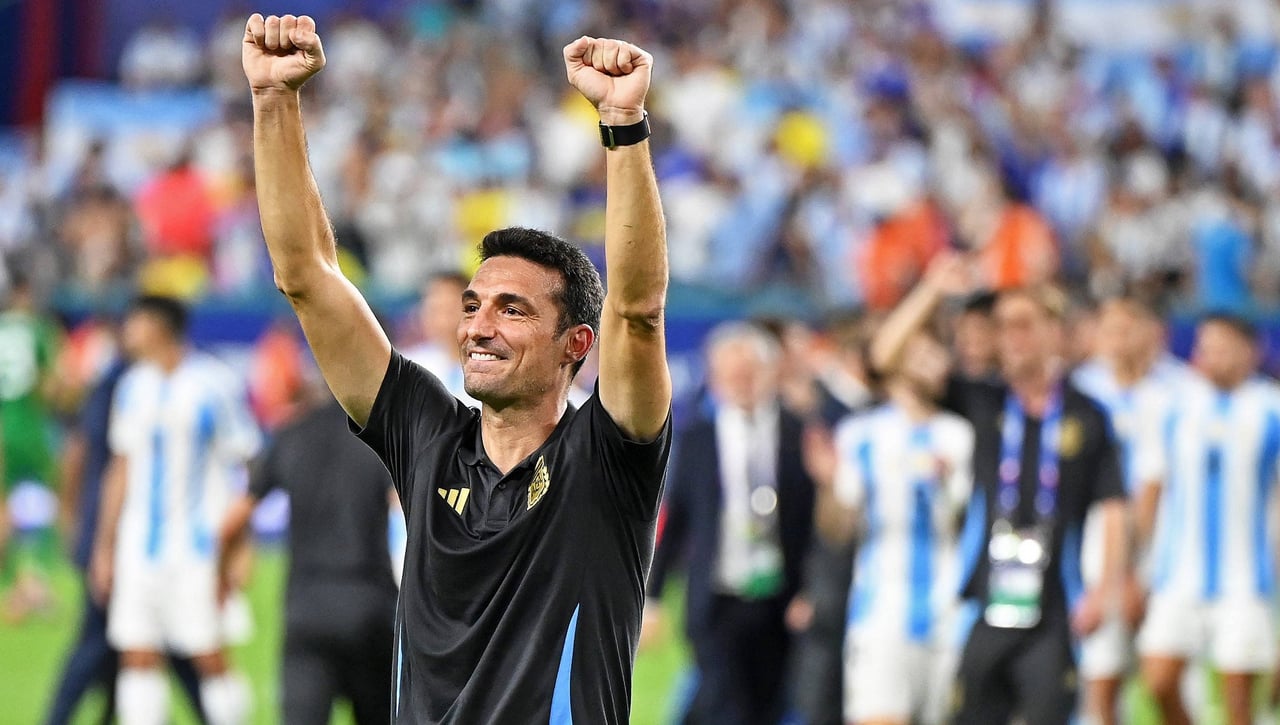 Scaloni sigue ayudando al Sevilla