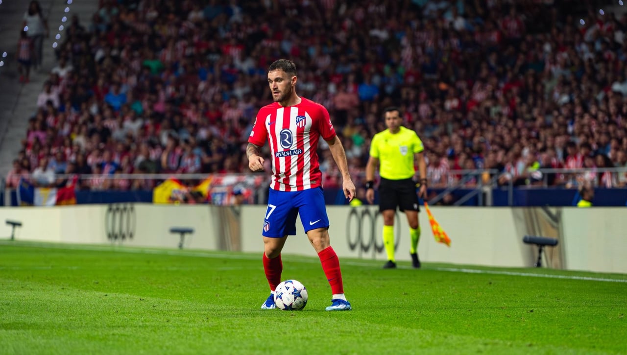 Apunta a Javi Galán