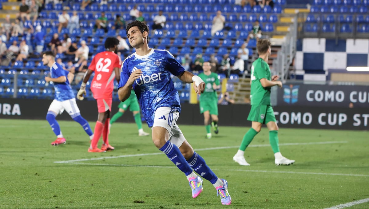 El Valencia decide esperar a Iván Azón