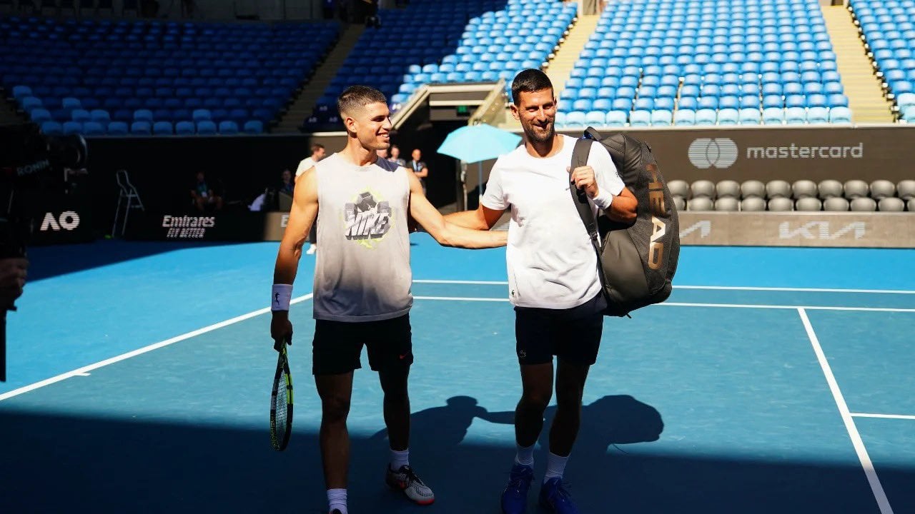 Carlos Alcaraz enciende las alarmas en Australia