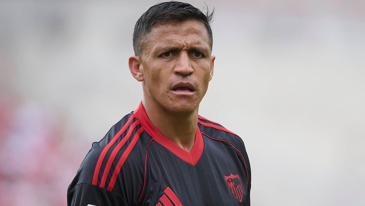 Locura en Chile con Alexis Sánchez: de "medio retirado" a "estar cerca de su mejor versión" en el Sevilla 