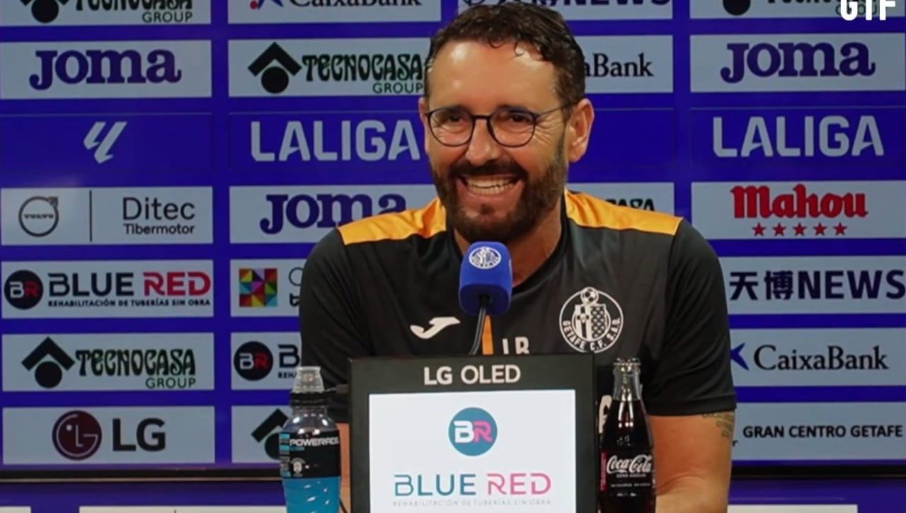 Bordalás y su 'ojito derecho' dentro del vestuario del Getafe