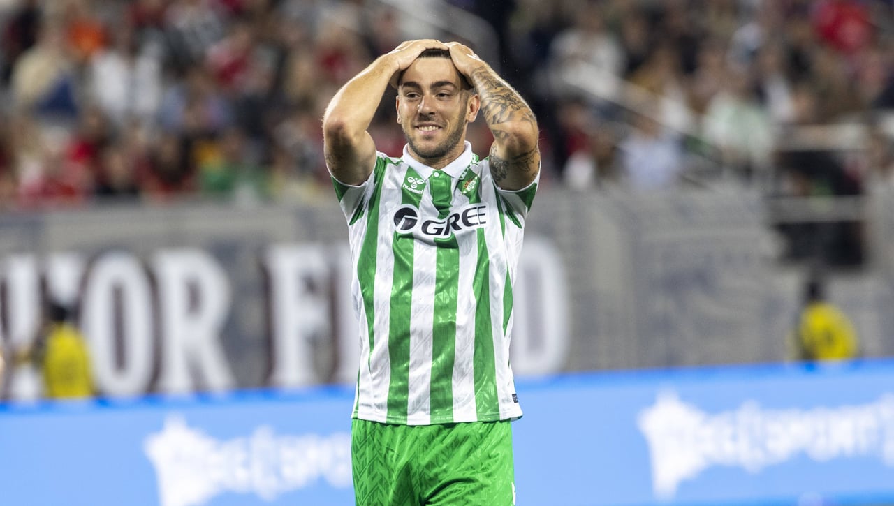 Iker Losada se moja con Isco y Vitor Roque