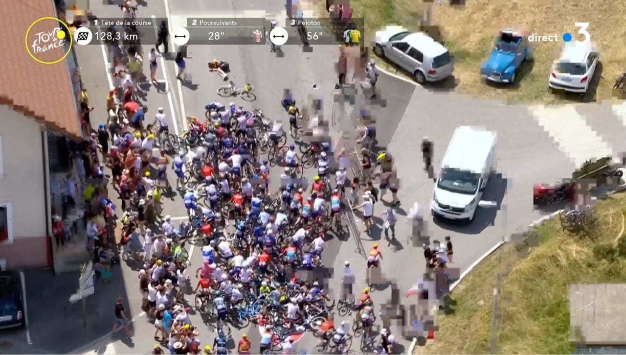 Un aficionado provoca otra caída múltiple en el Tour de Francia