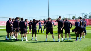 Vuelta al trabajo del Sevilla sin margen de error