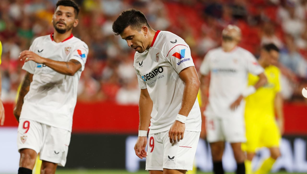 La lesión de Alex Telles no cambia la idea con Acuña