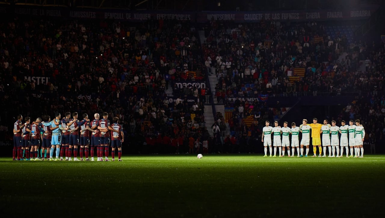 Resumen jornada 15 en Segunda división: El Levante vuelve a la competición con un emotivo homenaje