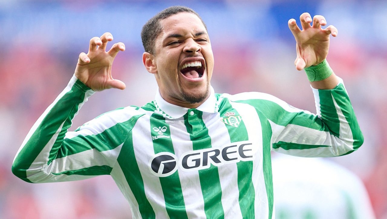 Vitor Roque lanza un aviso al Barça