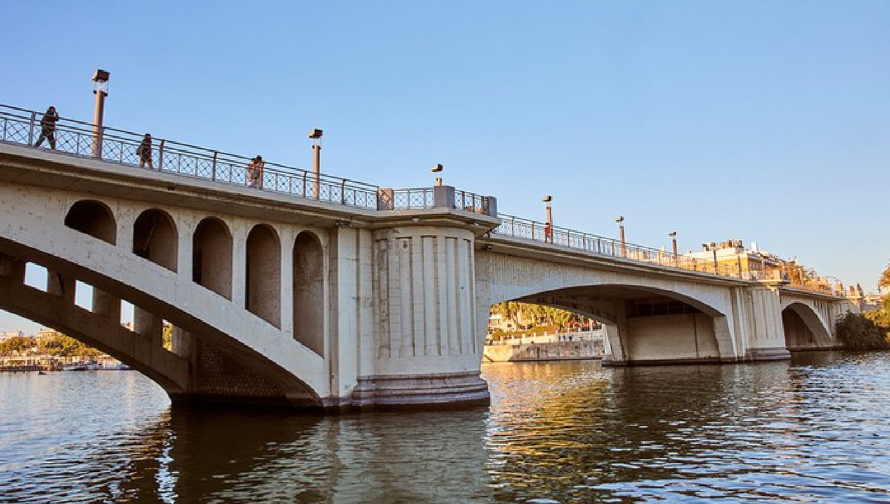 El entoldado de Sevilla sumará el puente de San Telmo y tres calles nuevas a partir de 2026
