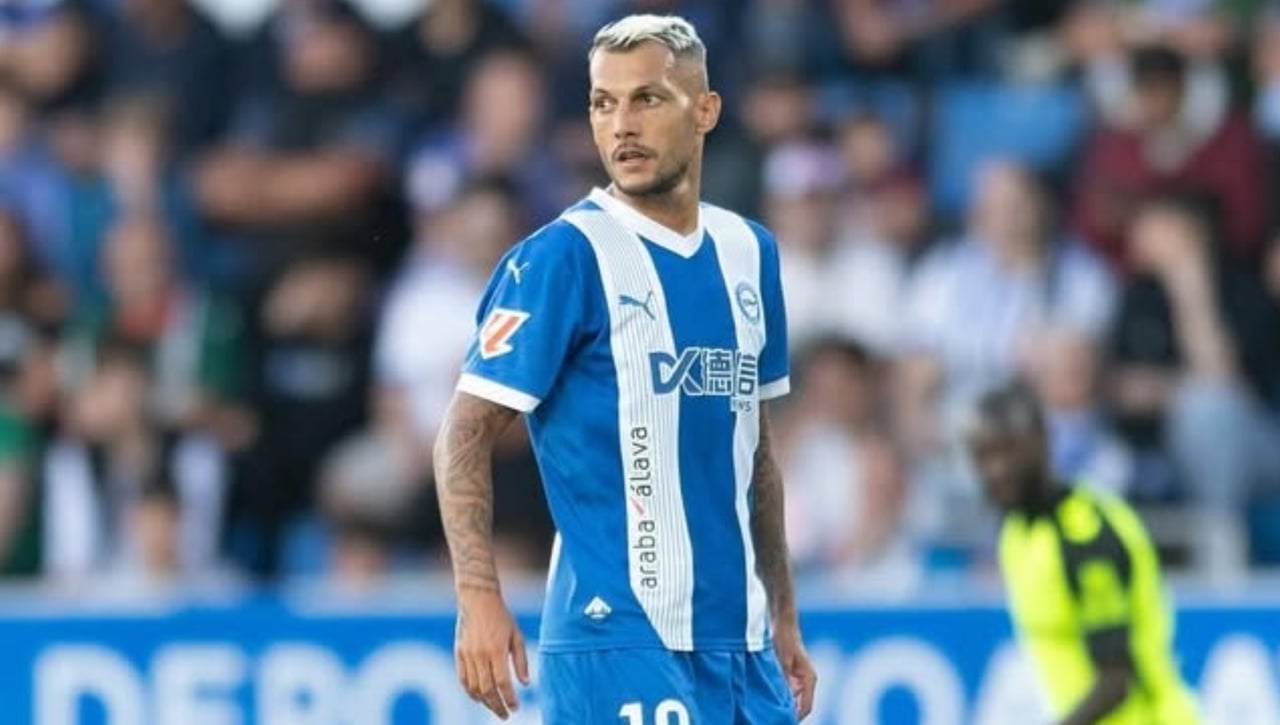 El Granada ficha a Stoichkov hasta 2027