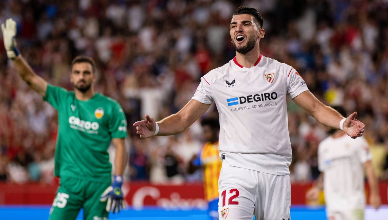 Rafa Mir se deja querer... ¡por el Sevilla!